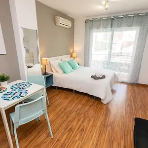 House By The Sea Apartament Malaga