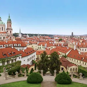 Apartament At The Blue Lion & Parking Assistance, Praga