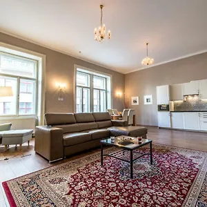 ✰downtown Grand - Old Town Location✰ Appartement